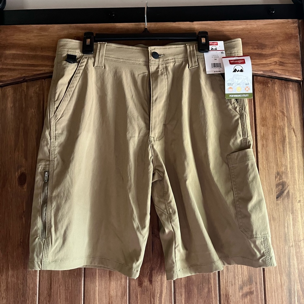 Wrangler khaki cargo shorts size 34 button zip up tan NWT